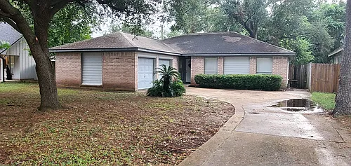 10003 Leamington Dr Photo 1