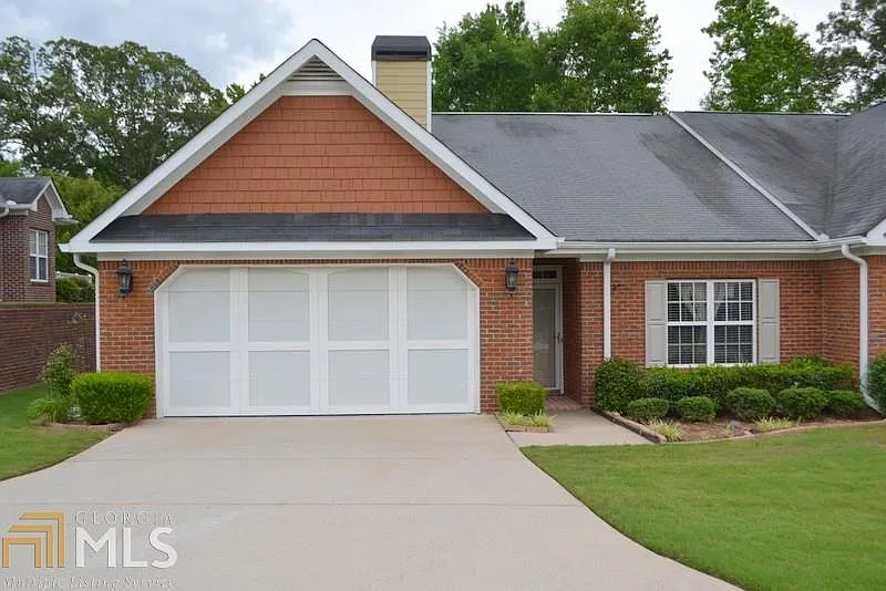 2565 Rosehill Cir photo 1