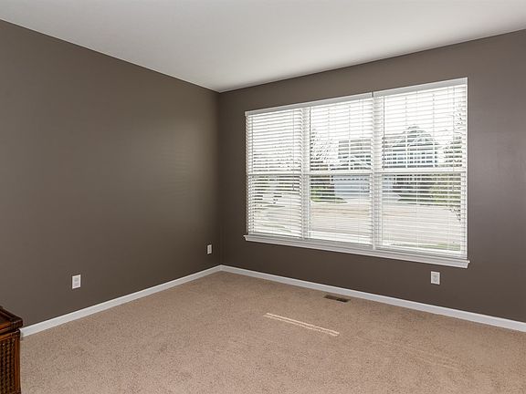 4th image of 15386 Ellington Dr