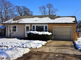 514 Pine St, Lincoln, IL 62656