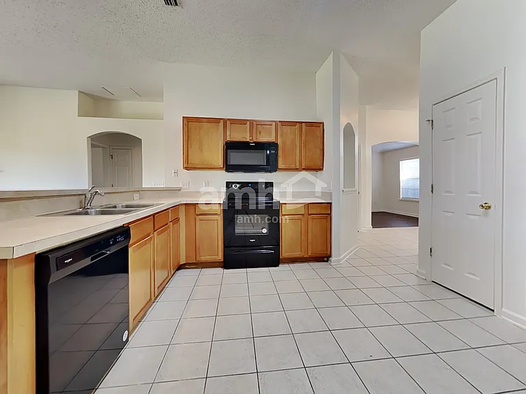 11740 Crooked River Rd — Photo 3