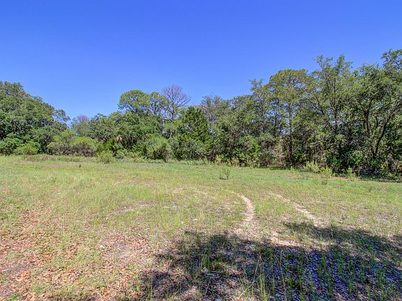 3rd image of 2107 Sol Legare Rd