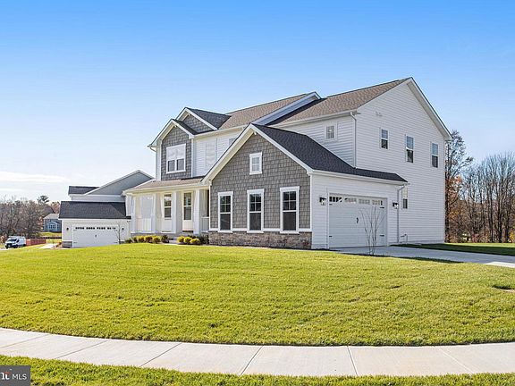 2nd image of 906 Honeyflower Dr