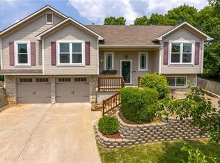 1514 S 105th Ct, Edwardsville, KS 66111