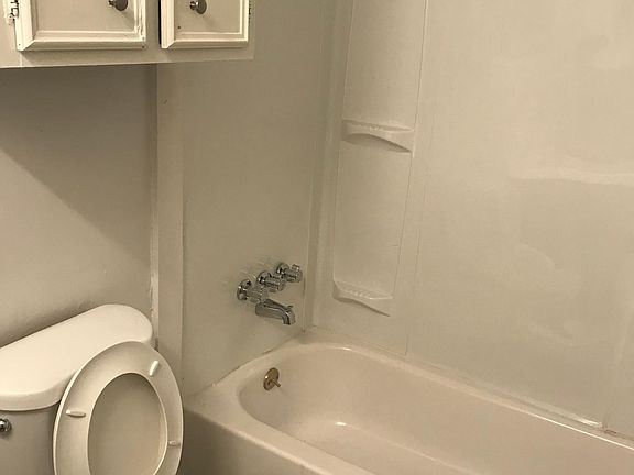 5th image of 5453 Brookhollow Dr