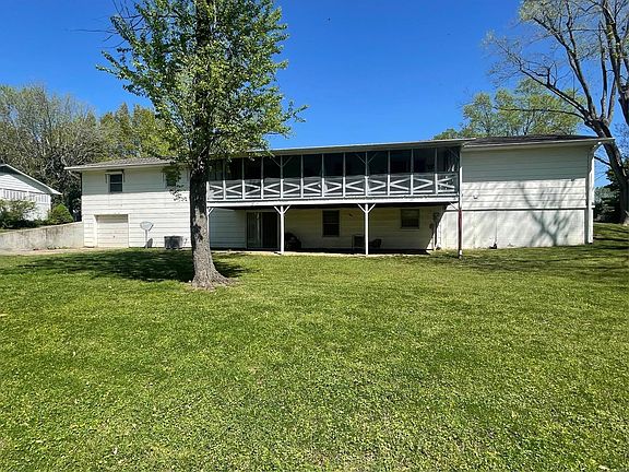 2nd image of 214 Kelly Dr