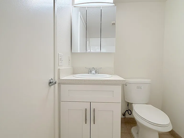 615 W Milford St — Photo 10
