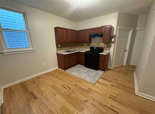 291 S 6th St APT 2, Newark, NJ 07103