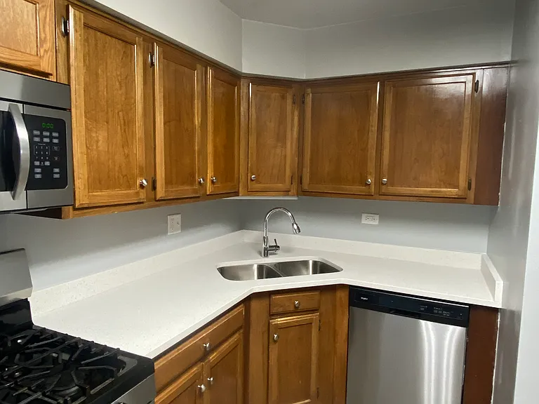 255 Gregory St — Photo 14