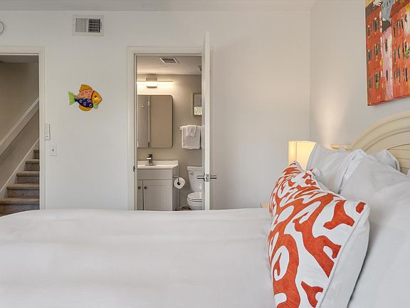 4th image of 7000 Palmetto Dr Unit 8D