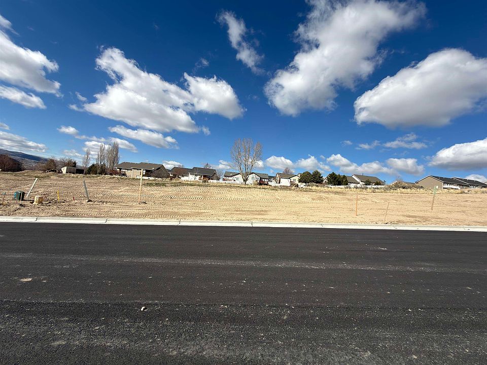 1st image of 1375 Falcon Ridge Dr