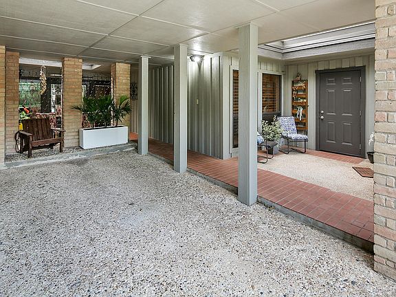 4th image of 31 Forest Dr