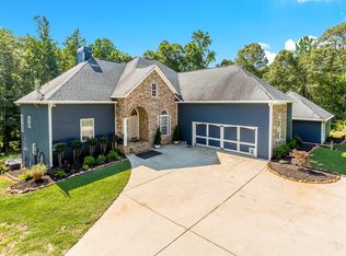 8399 E Carroll Rd, Whitesburg, GA 30185