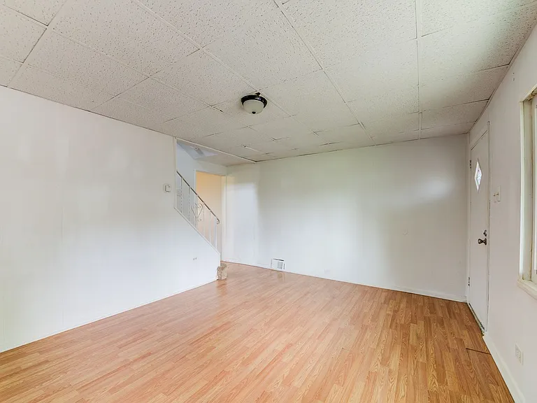 474 Edith St — Photo 8