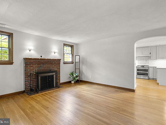 5th image of 6505 41st Ave