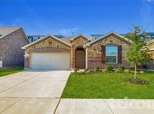 2428 Dolostone Dr, Aubrey, TX 76227