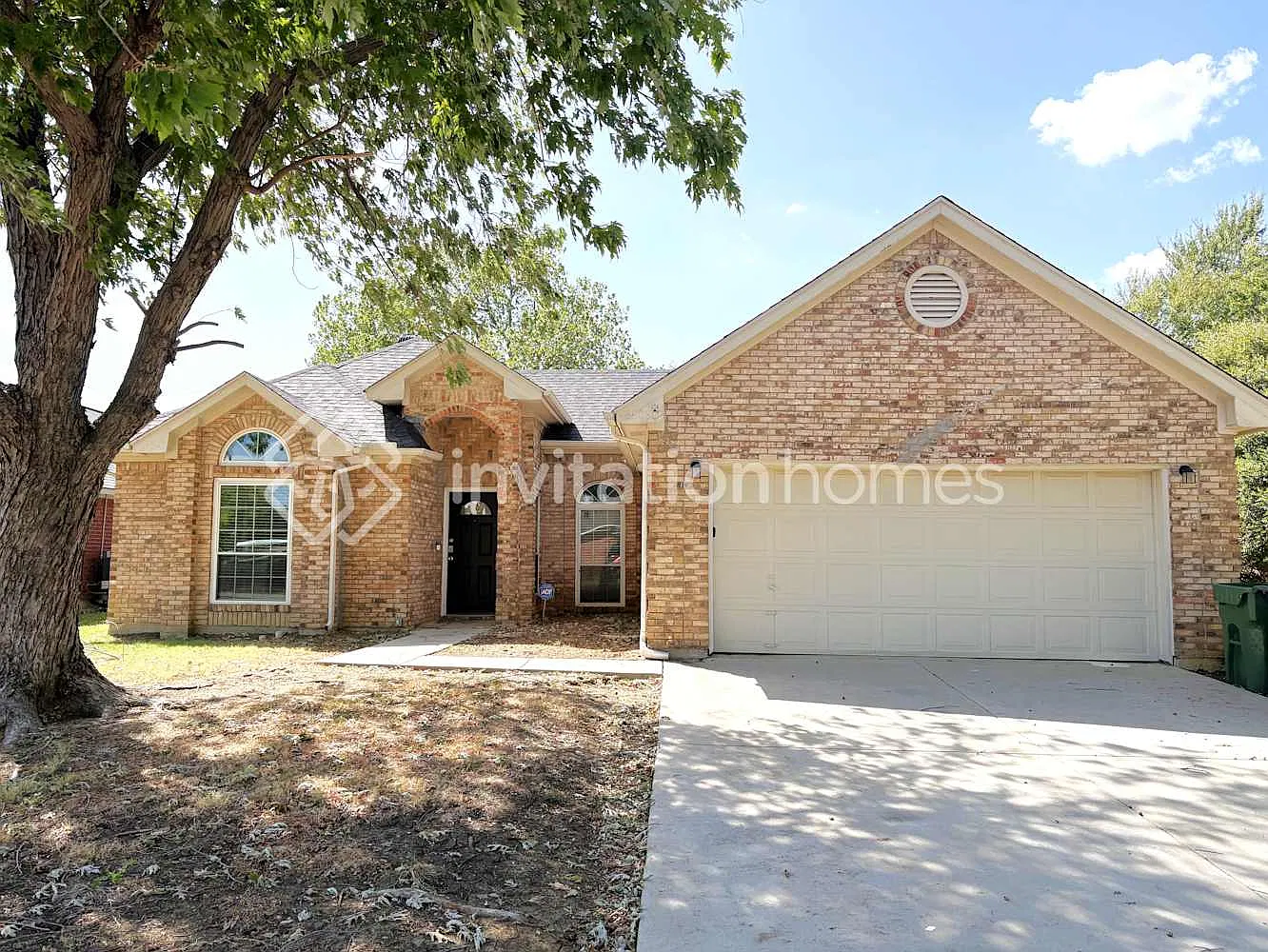 6808 Running Creek Dr Arlington, TX 76001 — Photo 1