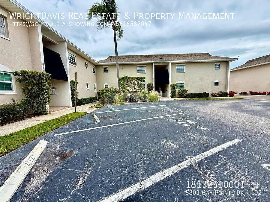 Beautifully updated 1bd/1bth condo with water views — Photo 3