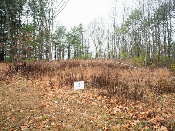 2nd image of 3 Cole Ln