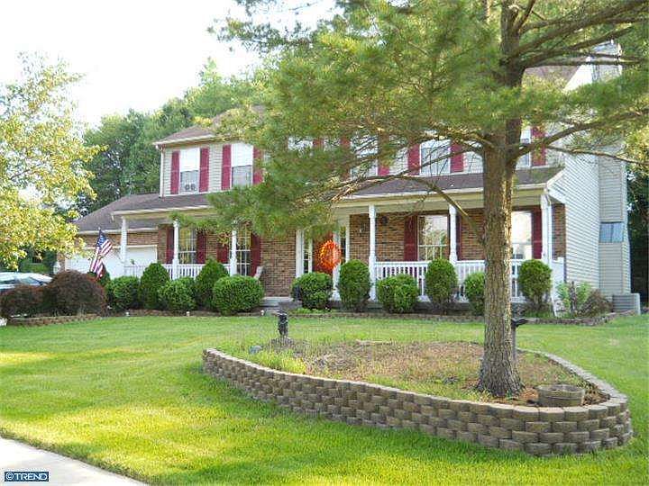 1st image of 814 Vista Way