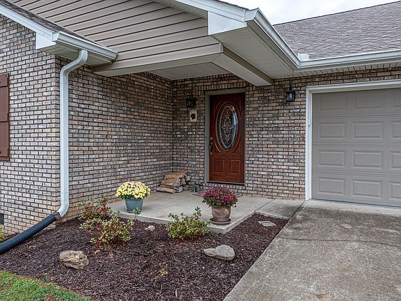 4th image of 5644 Brandon Park Dr