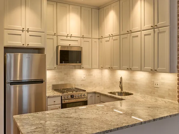 319 West 75th Street image 9 of 20