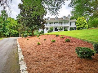 4141 Shattalon Dr, Winston Salem, NC 27106