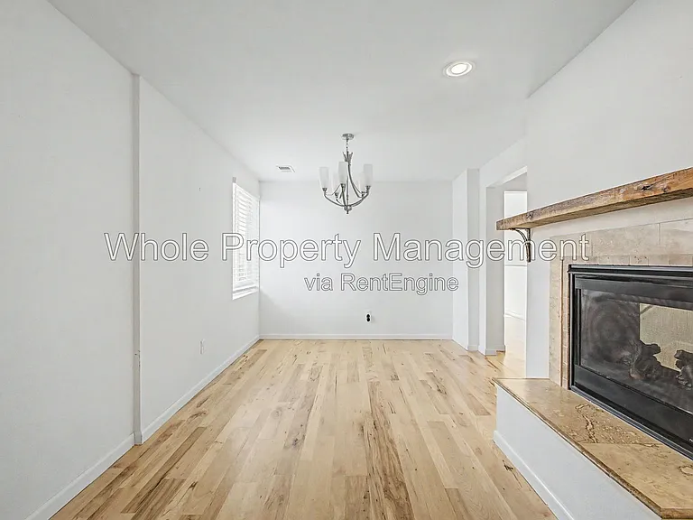 3211 S Cherokee St — Photo 9