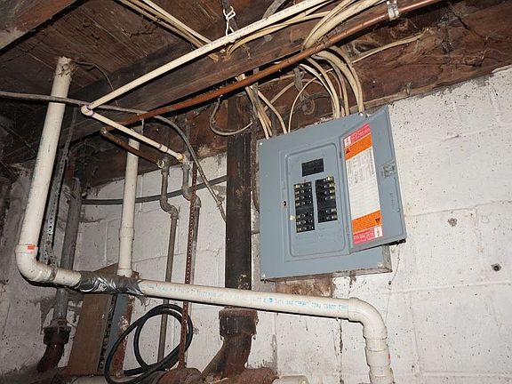 5th image of 1124 A Bayard Park Dr