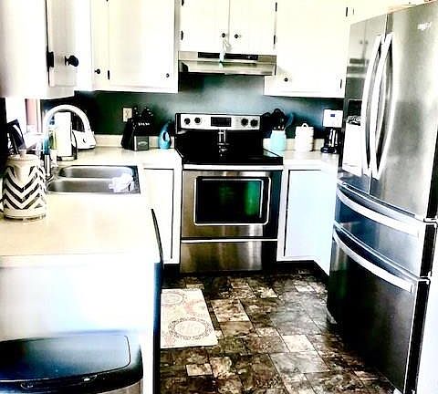 5th image of 909 Silverbow Ave