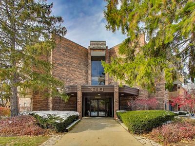 3110 Pheasant Creek Dr APT 104, Northbrook, IL, 60062