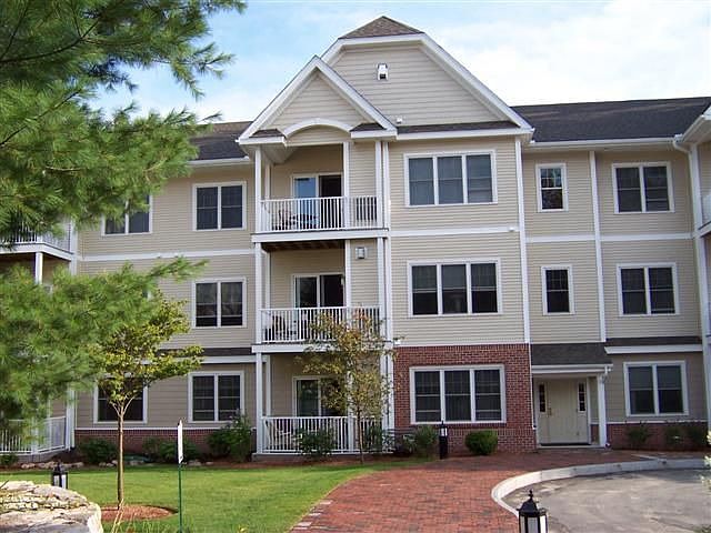1st image of 160 Daniel Webster Hwy #127