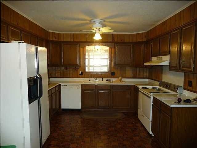 2nd image of 200 Bellemont Dr