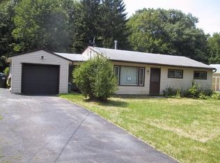 15004 Plum Creek Dr, Columbia Station, OH 44028