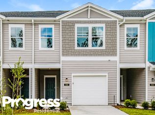 584 Cherry Ridge Dr, Orange Park, FL 32065