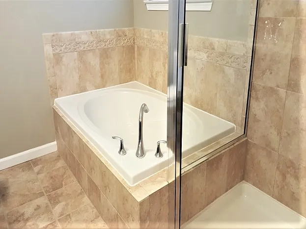 4977 Glen Springs Dr — Photo 9