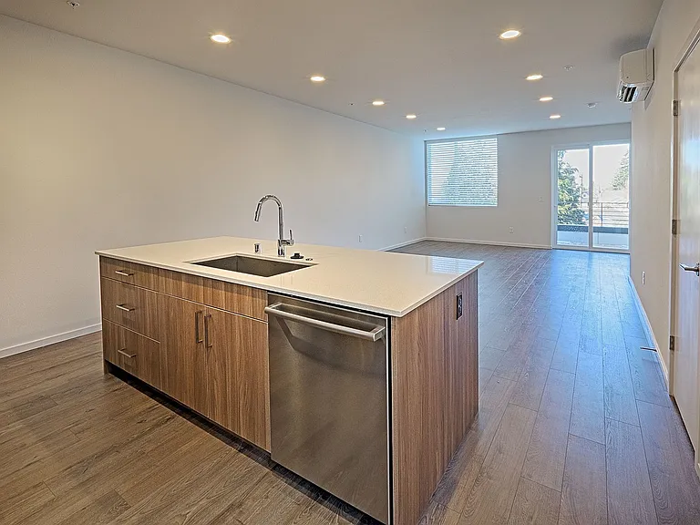 8025 15th Ave NW — Photo 4