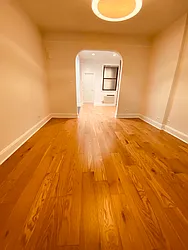 Rented by Metropolis Real Estate of Manhattan