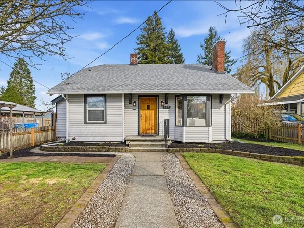 203 17th Street NW, Puyallup, WA 98371
