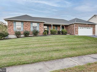 27 Monticello Dr, Bear, DE 19701