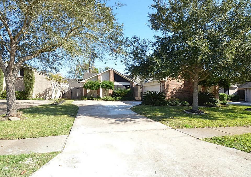 1st image of 3223 Mesquite Dr