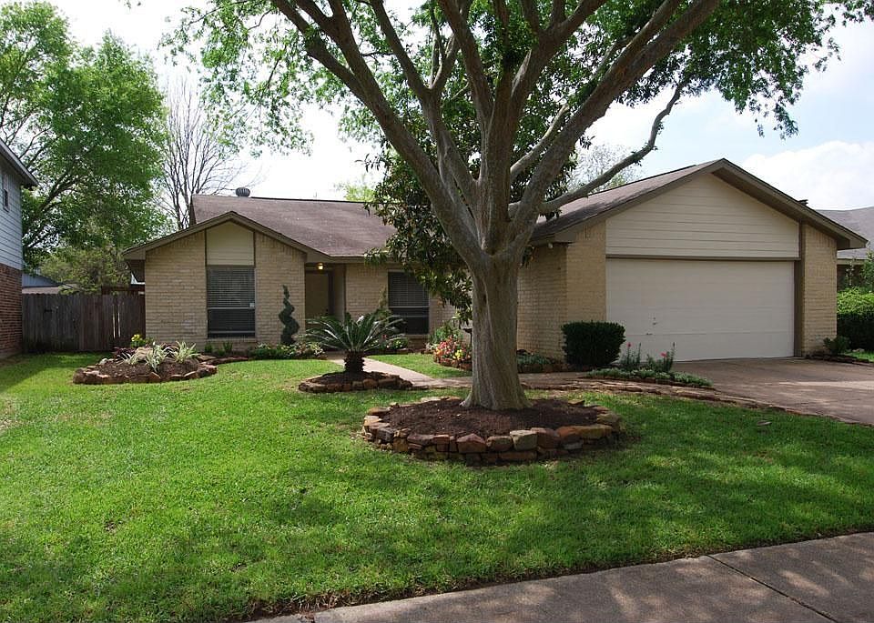 1st image of 19315 Cypress Bay Dr