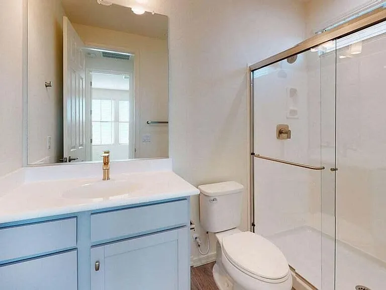 1107 S Vine St — Photo 12