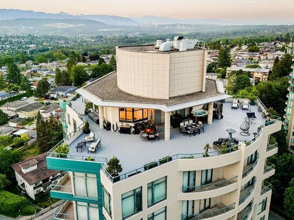 4567 Hazel St #1901, Burnaby, BC V5H 4V4