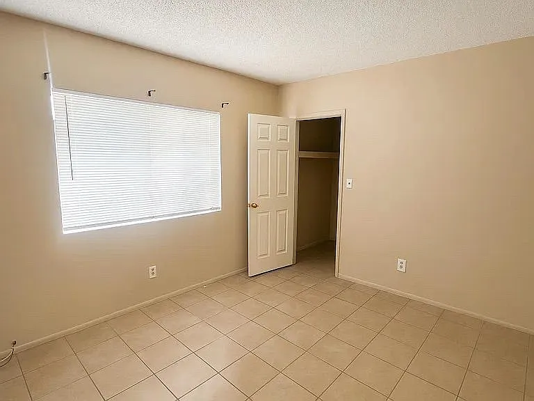 2 bed, 800 sqft, $1,150 — Photo 4