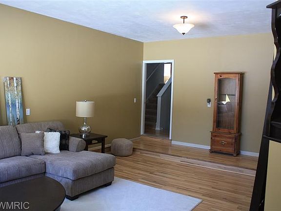 3rd image of 4242 W 104th St