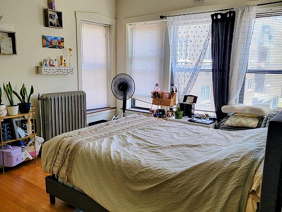 3rd image of 845 W Washington Blvd APT D2