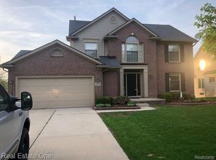 8504 Golf Lane Dr, Commerce Township, MI 48382