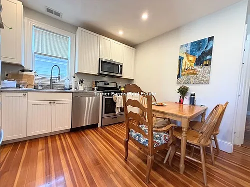305 Highland Ave Photo 1