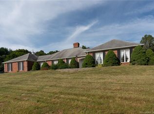 74 Strathmore Rd, Middlebury, CT 06762